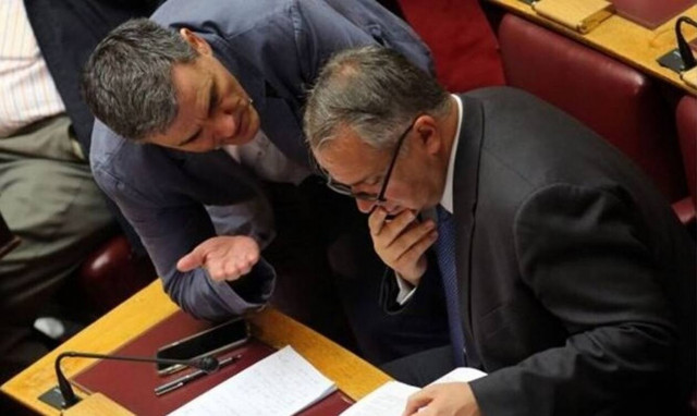 Τσακαλώτος εναντίον Βορίδη για την αστυνομική επιχείρηση στο Κουκάκι