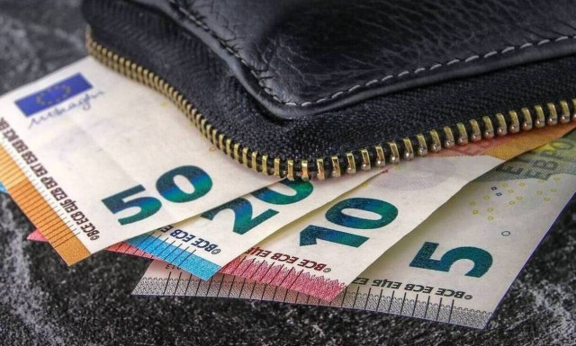 Επίδομα ενοικίου: Ο ΟΠΕΚΑ γεμίζει τα ΑΤΜ πριν τα Χριστούγεννα - Οι αλλαγές από το νέο έτος 