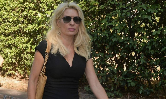 «Θρίλερ» με την Ελένη Μενεγάκη: Μένει ή φεύγει;