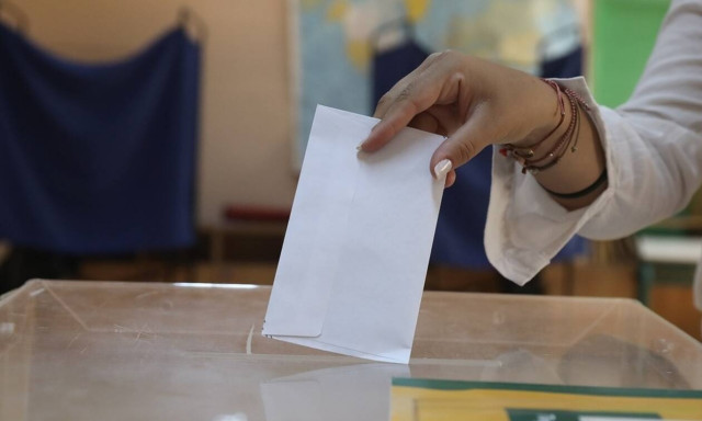 Νέα δημοσκόπηση: Δείτε ποιος προηγείται – Ανησυχία για τα ελληνοτουρκικά 