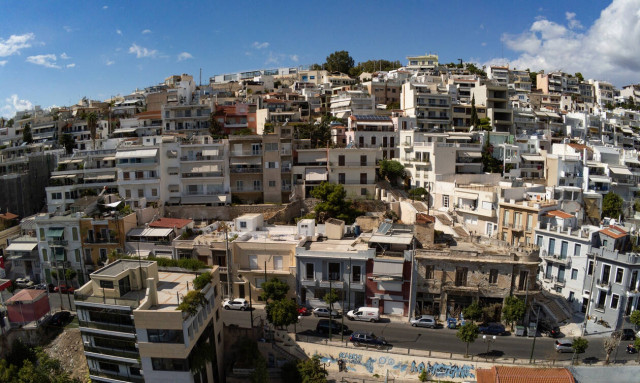 ΕΝΦΙΑ: Πόσα κερδίζετε από τη νέα μείωση – Αναλυτικά παραδείγματα