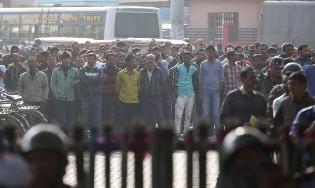 Χάος στην Ινδία: Έξι νεκροί σε συγκρούσεις μεταξύ διαδηλωτών και αστυνομικών