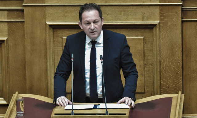 Πέτσας σε Τσίπρα: Πότε καταδικάσατε τη Marfin; Ως πότε θα ρωτάτε «τι κακό έχουν οι μολότοφ»; 