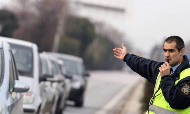 Χριστούγεννα 2019: Έκτακτα μέτρα της τροχαίας - Τι πρέπει να προσέξετε όσοι ταξιδέψετε οδικώς