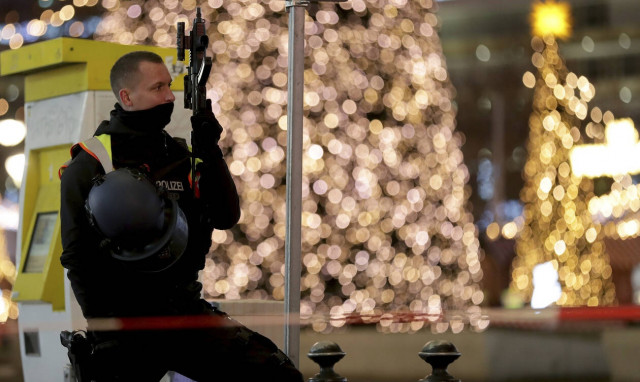 Συναγερμός στο Βερολίνο: Εκκενώθηκε χριστουγεννιάτικη αγορά