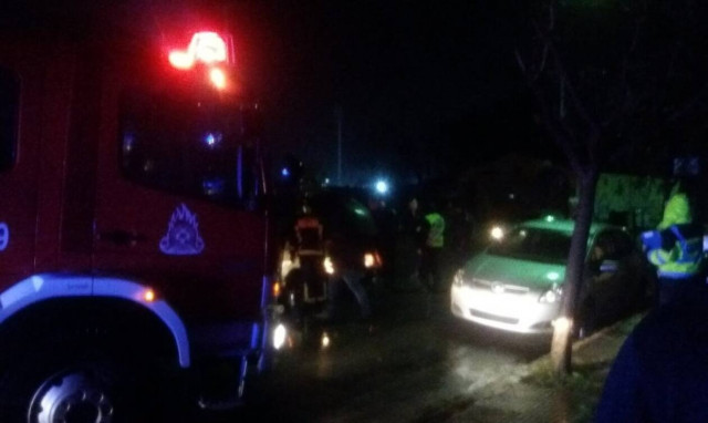 Τρίκαλα: Ντελαπάρισε αυτοκίνητο - Απεγκλωβισμός οδηγού