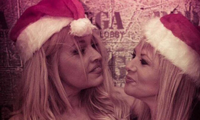 Σαμπρίνα-Καρουσάκη: Δείτε τις ντυμένες αγιοβασιλίτσες (photos)