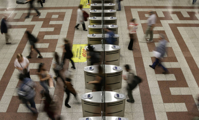 Μέσα Μεταφοράς: Πώς θα κινηθούν Χριστούγεννα και Πρωτοχρονιά