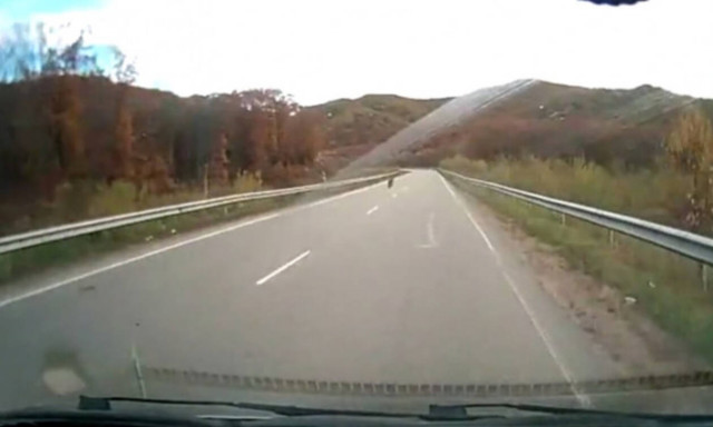 Οδηγούσε αμέριμνος και πήγε η ψυχή του στην… Κούλουρη! (vid)