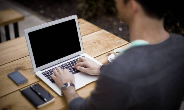 Εισφορές: Τι αλλάζει για μισθωτούς με μπλοκάκια