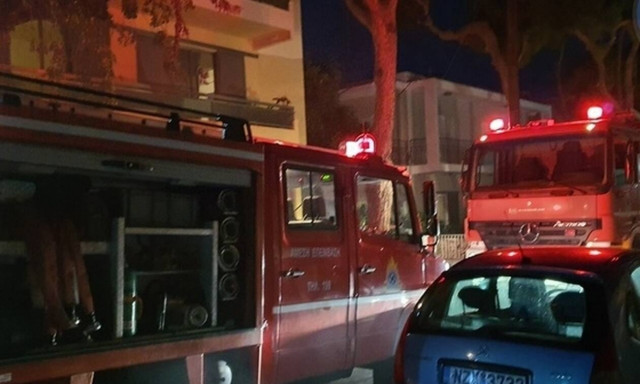Φωτιά σε αποθήκη πολυκατοικίας στη Ρόδο (pics+vid)
