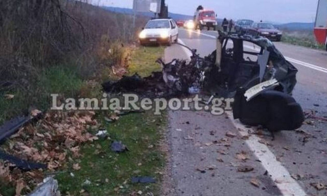 Φρικτό τροχαίο στην Φθιώτιδα: Ένας νεκρός και δύο τραυματίες (ΣΚΛΗΡΕΣ ΕΙΚΟΝΕΣ)