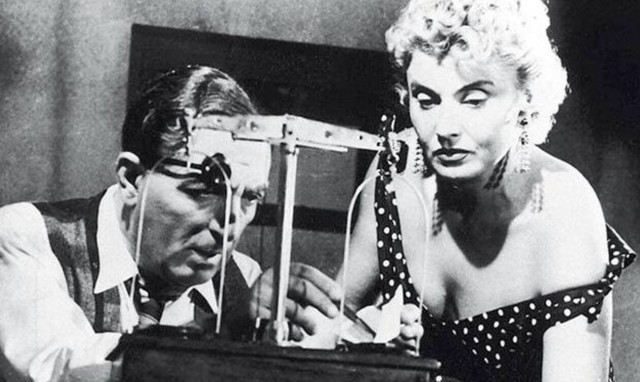 Σαν σήμερα προβλήθηκε η «Η ιστορία μιας κάλπικης λίρας»