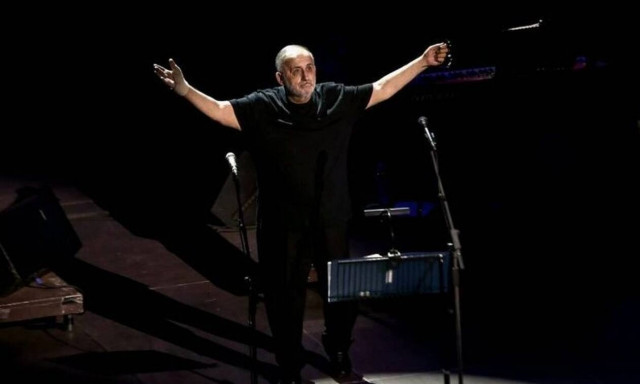 Λίνα Μενδώνη: «Η απώλεια του Θάνου Μικρούτσικου συγκινεί όλη την Ελλάδα»