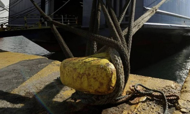 Strong winds continue to disrupt ferry transport on Monday