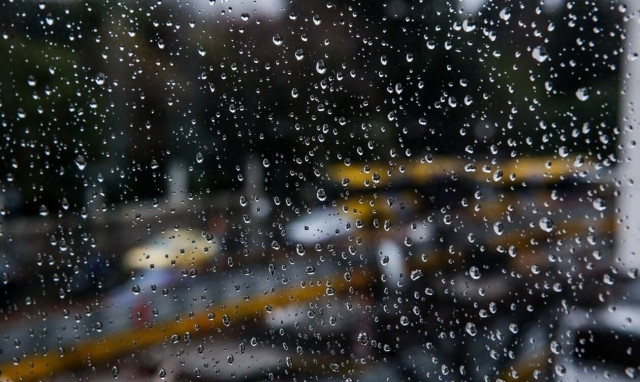 Καιρός: Χιόνισε σε πολλές περιοχές της Αθήνας - Δείτε τα βίντεο