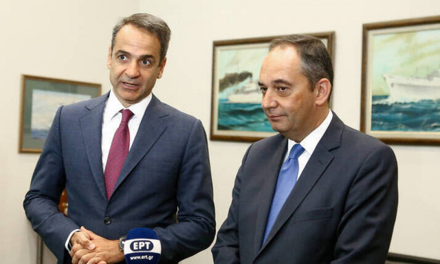 Ομηρία ναυτικών στο Καμερούν: Επικοινωνία Μητσοτάκη με Πλακιωτάκη μετά την ένοπλη επίθεση