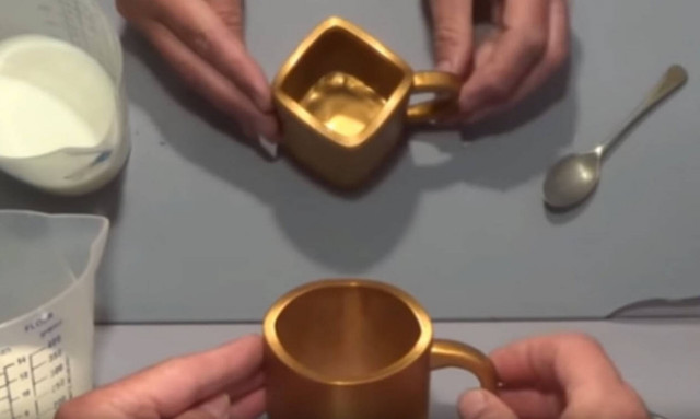 Διχασμένο το ίντερνετ: Αυτή η κούπα είναι τετράγωνη ή στρογγυλή; (vid)