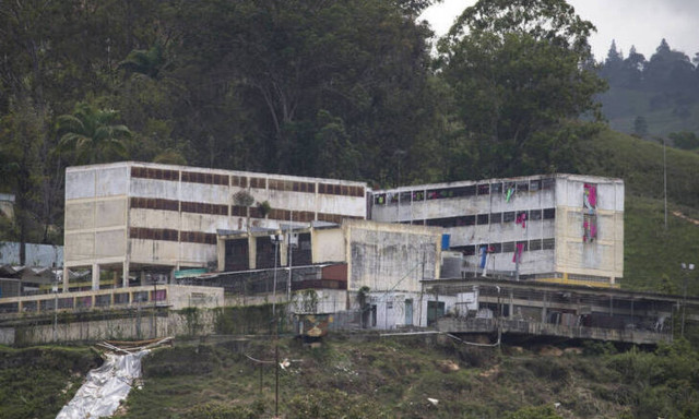 Βενεζουέλα: 10  νεκροί σε πόλεμο συμμοριών σε φυλακή 