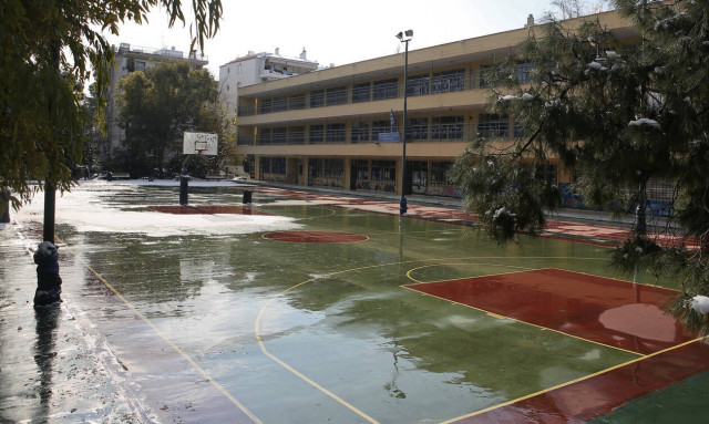 Σχολεία: Πότε ανοίγουν και πότε είναι η επόμενη αργία