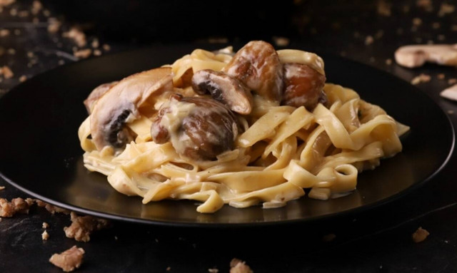 Ταλιατέλες με μανιτάρια και κάστανο