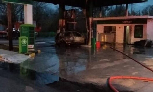 Κέρκυρα: Αυτοκίνητο «έπεσε» σε αντλία βενζινάδικου - Σώος ο οδηγός