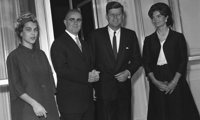 Έλληνες πρωθυπουργοί στο Λευκό Οίκο: Ο Σημίτης και το ευρώ, ο Κλίντον, ο JFK και ο Μητσοτάκης (pics)