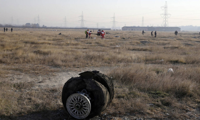 Θρίλερ με την πτώση του αεροπλάνου στο Ιράν: Γιατί δεν εξέπεμψε SOS - Νεκροί και οι 176 επιβαίνοντες