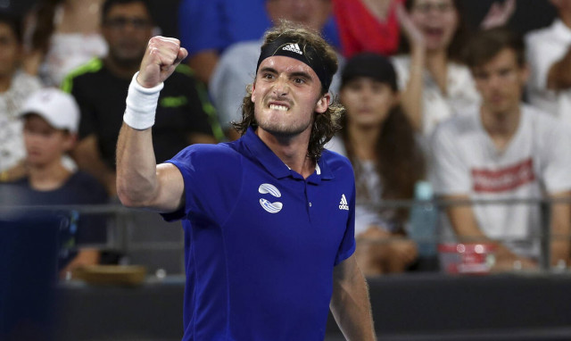 Τι απαντά ο Τσιτσιπάς για το ξέσπασμα στον πατέρα του: Ίσως με βάλει τιμωρία