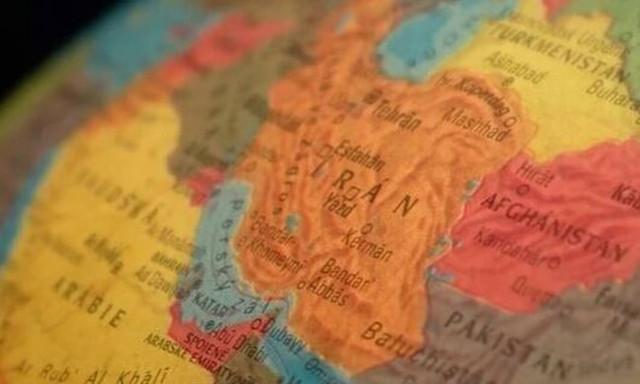 Δημοσκόπηση «Politico»: 7 στους 10 Αμερικανούς δεν ξέρουν πού... πέφτει το Ιράν