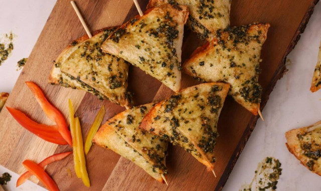 Η συνταγή της ημέρας: Τορτίγιες με κοτόπουλο, λαχανικά και πέστο βασιλικού