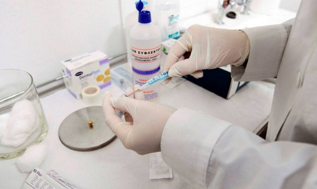 Γρίπη: Ποιοι ιοί επικρατούν – Πότε θα κορυφωθεί το κύμα της εποχικής γρίπης