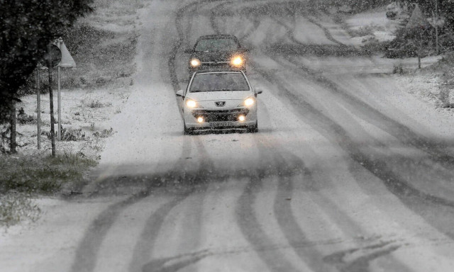 Καιρός: Βροχές και χιονοπτώσεις το Σαββατοκύριακο - Πού θα σημειωθούν (χάρτες)