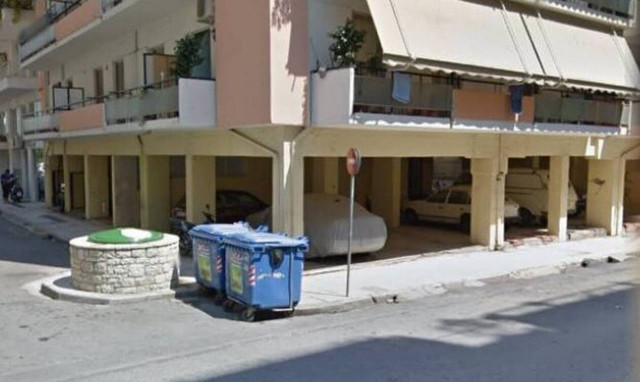 Καλαμάτα: Θέλει πίσω το παιδί της η 24χρονη που το άφησε σε κάδο σκουπιδιών