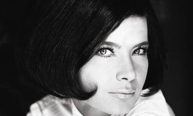 Τζένη Καρέζη: Η ξεχωριστή σταρ του ελληνικού κινηματογράφου