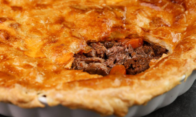Η συνταγή της ημέρας: Πίτα με μοσχάρι