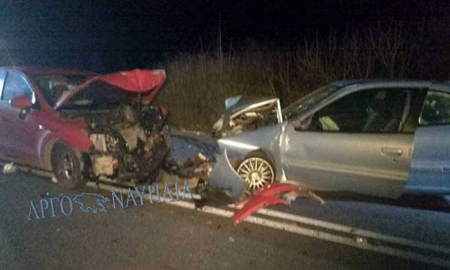 Σοβαρό τροχαίο στην Παλαιά Εθνική Οδό Άργους – Κορίνθου – Τρία άτομα στο νοσοκομείο