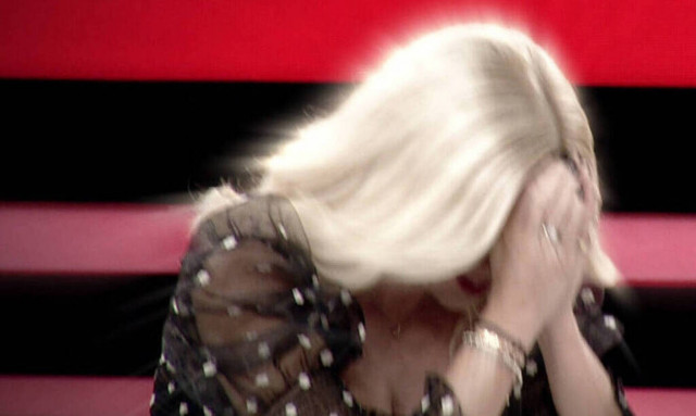 Χαμός στον ΑΝΤ1: Ξέσπασε σε λυγμούς η Μπεκατώρου