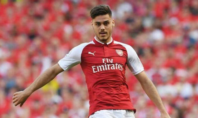 Άρσεναλ: Επίσημο! Εκεί συνεχίζει ο Μαυροπάνος (pics)