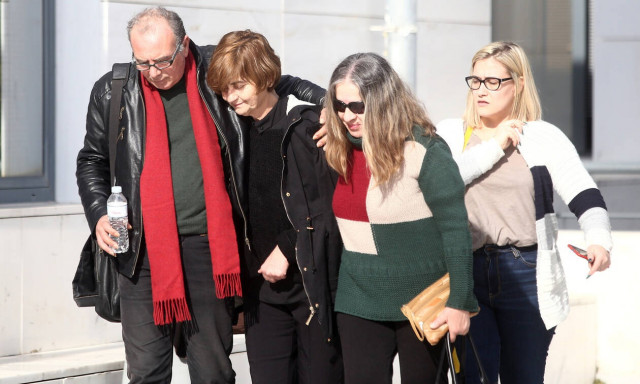 Δολοφονία Τοπαλούδη: Στο νοσοκομείο η μητέρα της Ελένης - Κατέρρευσε στο δικαστήριο