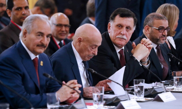 Ο Χάφταρ εγκατέλειψε τις συνομιλίες και έφυγε από τη Μόσχα - Συνεχίζονται οι εχθροπραξίες στη Λιβύη