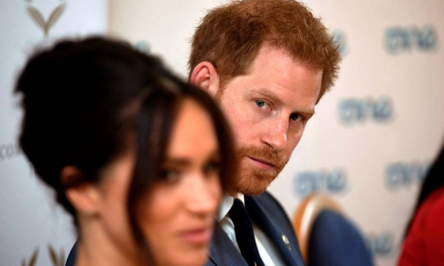 Megxit: Η βασιλική οικογένεια τα «έψαλε» στον Χάρι – Το παρασκήνιο της συνάντησης με την Βασίλισσα