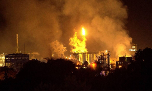 «Κόλαση» στην Ισπανία: Τουλάχιστον ένας νεκρός από την έκρηξη σε εργοστάσιο χημικών