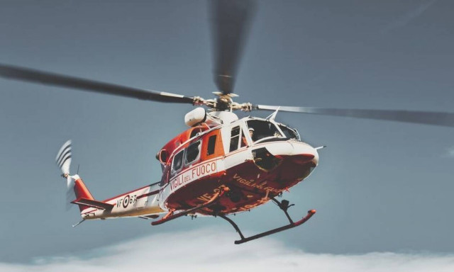 Αδιανόητο: Δείτε τι πέταξαν από ελικόπτερο σε πισίνα δισεκατομμυριούχου