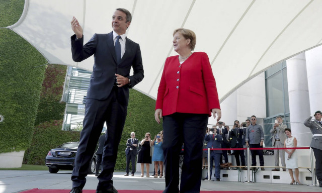 Το Βερολίνο απαντά: Αυτός είναι ο λόγος που δεν καλέσαμε την Ελλάδα στη Διάσκεψη για τη Λιβύη