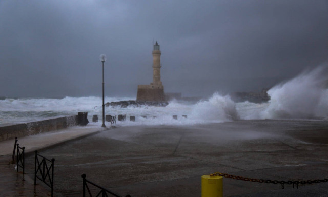 Καιρός: Αλλάζει... τροχιά η κακοκαιρία - Δείτε πού θα χτυπήσει (ΧΑΡΤΕΣ)