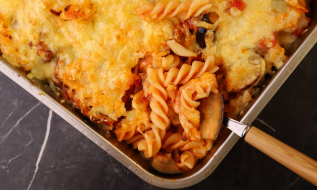 Σήμερα φτιάξτε φανταστικά φουσίλι με μελιτζάνες