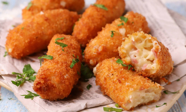 H αλμυρή συνταγή της ημέρας είναι... Κροκέτες με ζαμπόν και τυρί