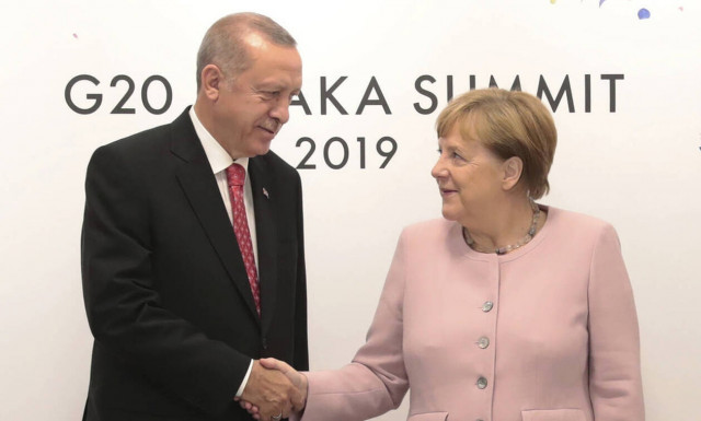 Στην Κωνσταντινούπολη η Μέρκελ – Οι πιέσεις Ερντογάν κατά της Ελλάδας για τη Λιβύη