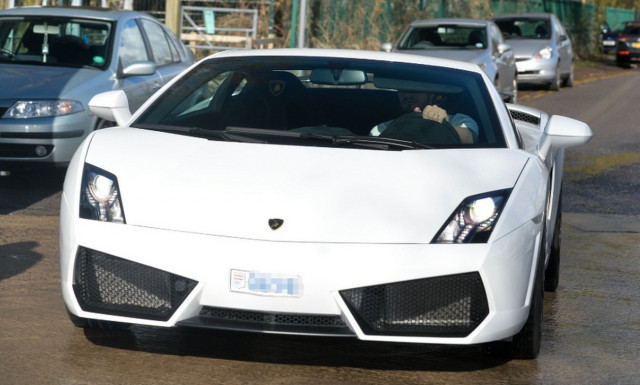 Σοκαριστικό τροχαίο για πασίγνωστο ποδοσφαιριστή (pics&vids)